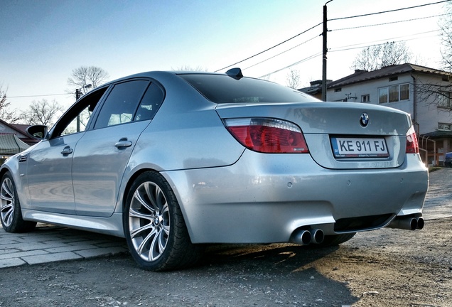 BMW M5 E60 2005