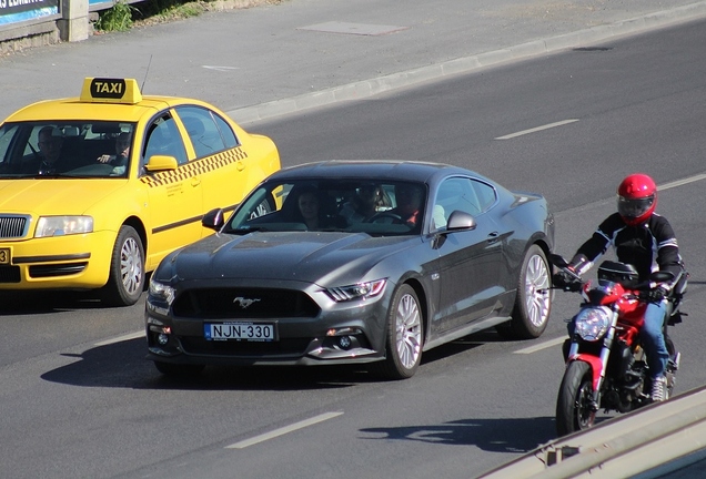 Ford Mustang GT 2015