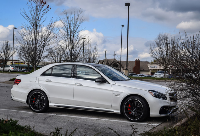 Mercedes-Benz Renntech E 63 AMG S W212