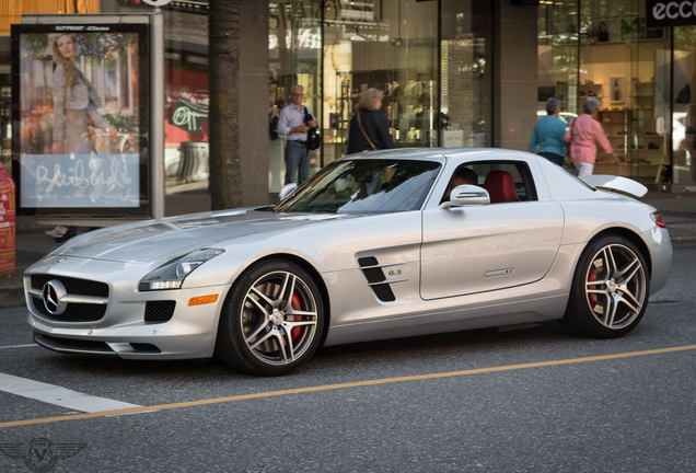 Mercedes-Benz SLS AMG