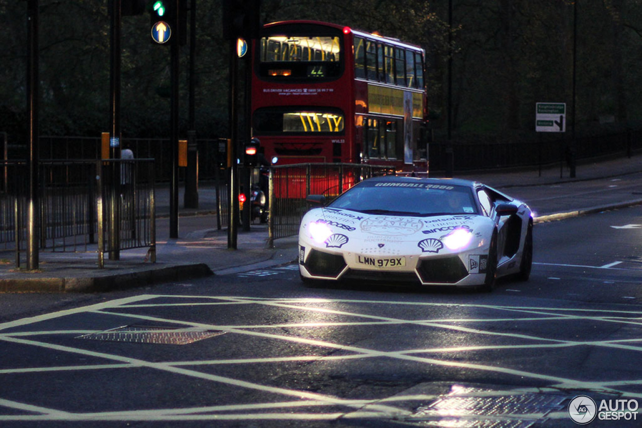 Lamborghini Aventador LP700-4