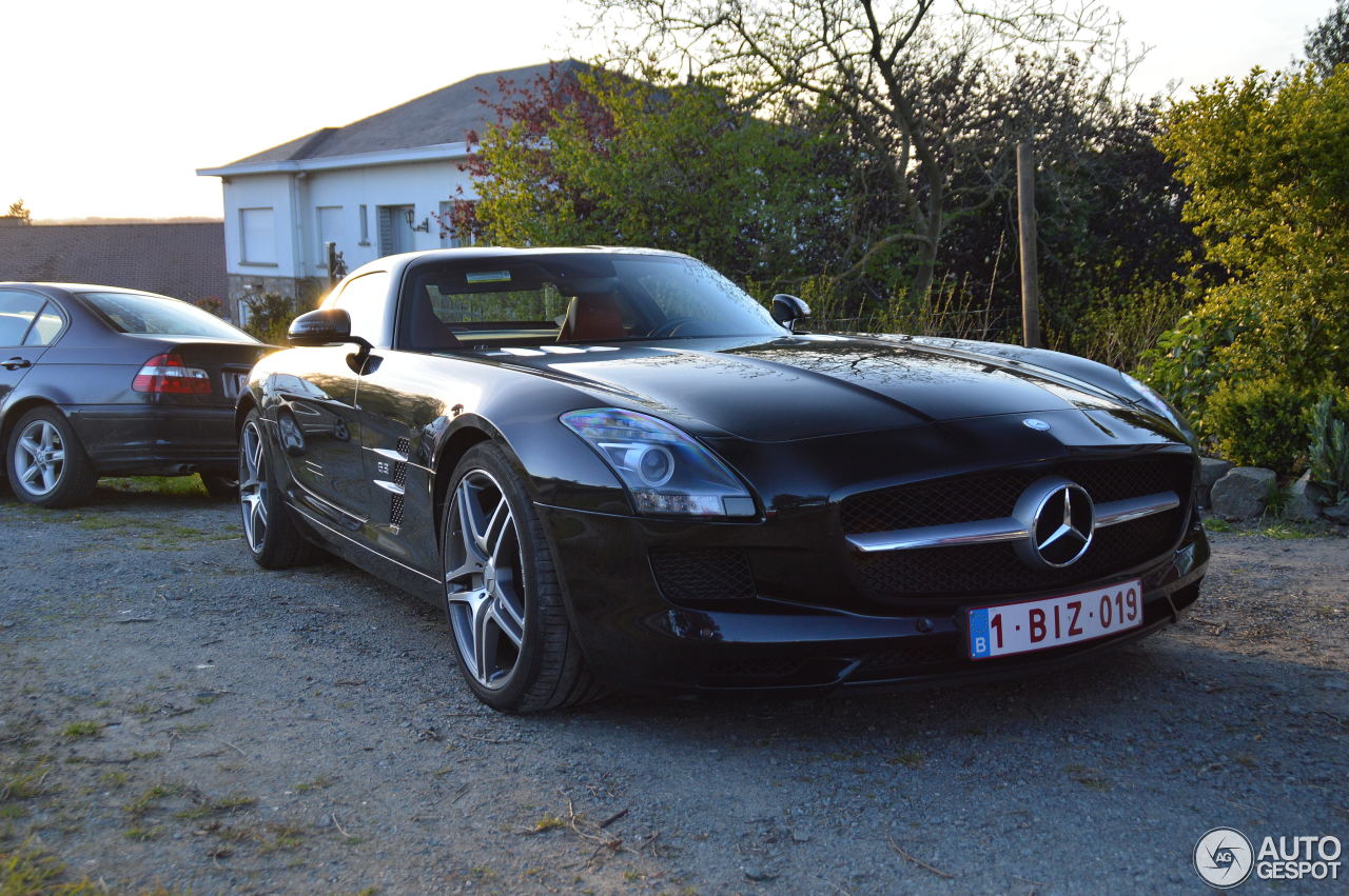 Mercedes-Benz SLS AMG