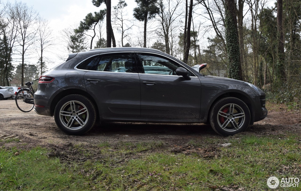 Porsche 95B Macan Turbo