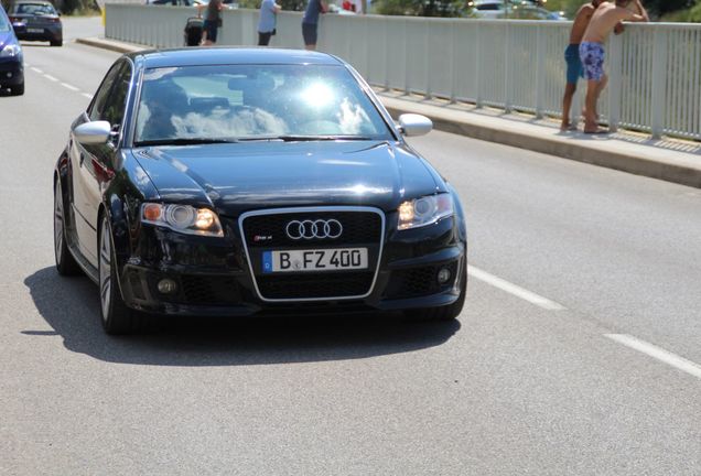 Audi RS4 Sedan