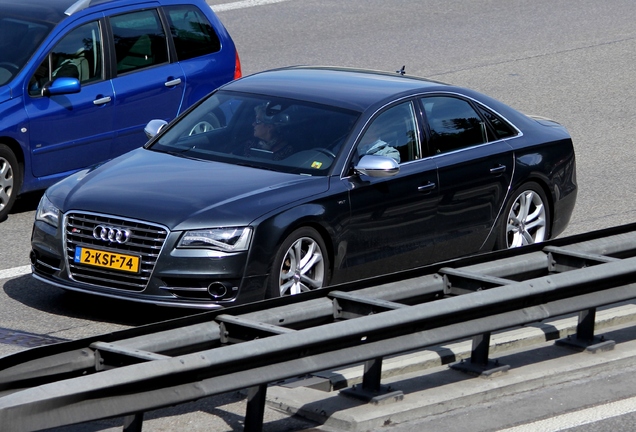 Audi S8 D4