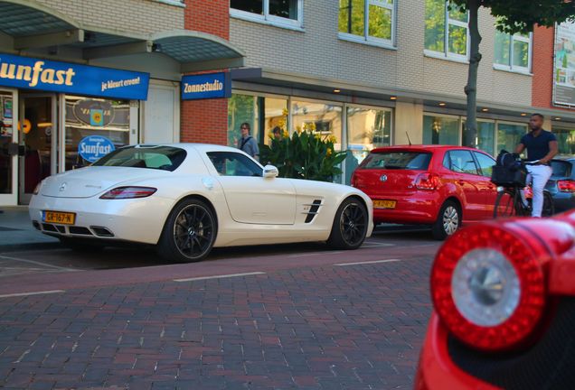 Mercedes-Benz SLS AMG