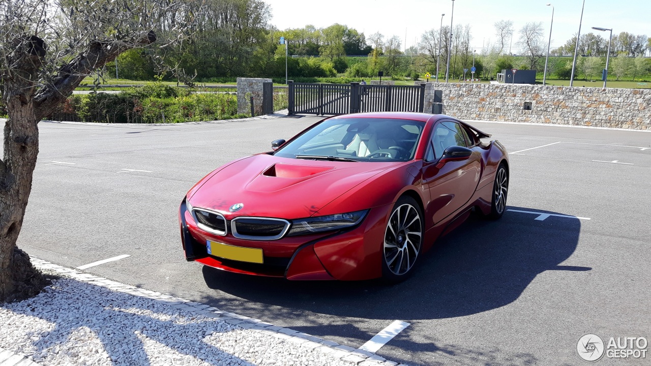 BMW i8