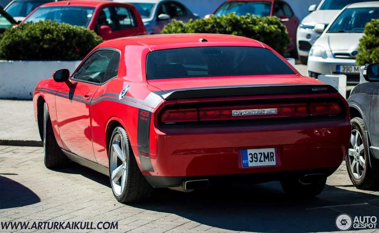 Dodge Challenger SRT-8