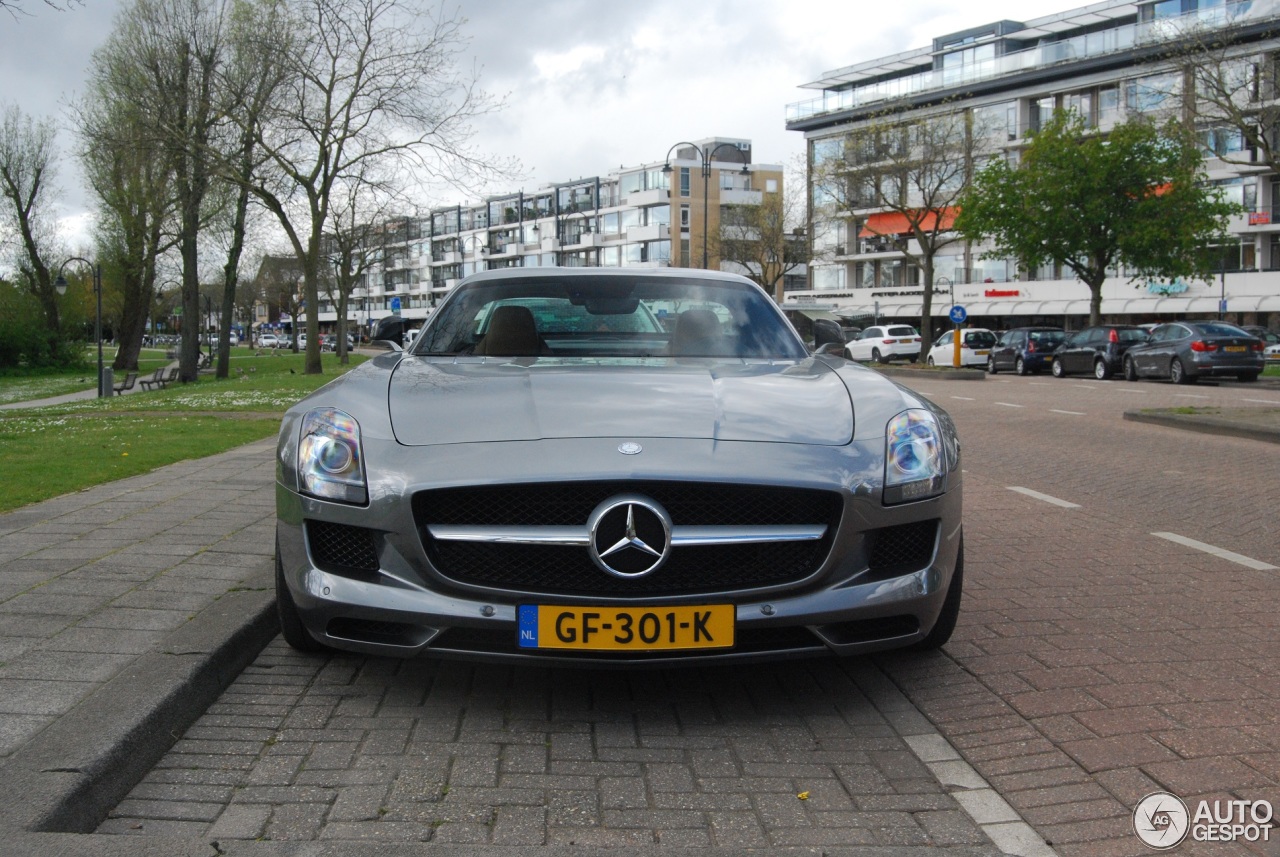 Mercedes-Benz SLS AMG