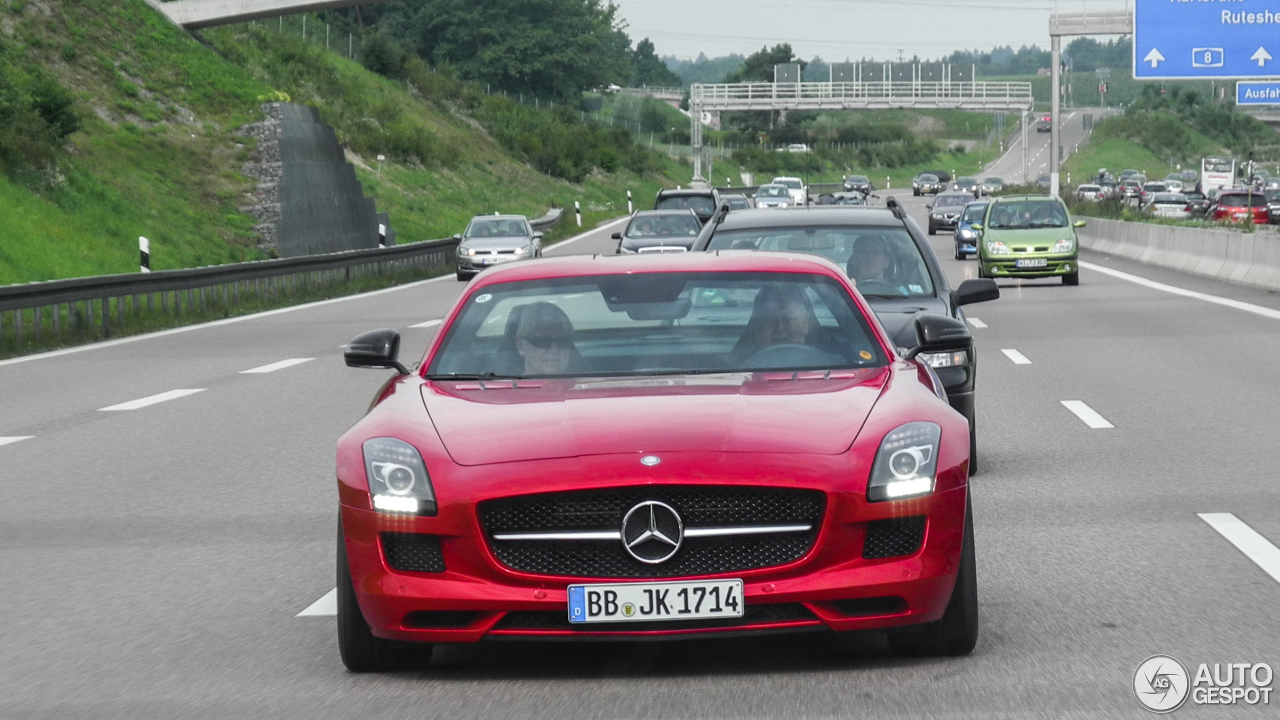 Mercedes-Benz SLS AMG