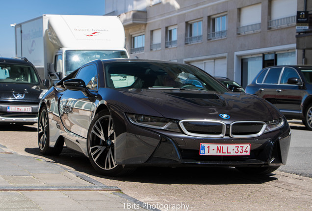 BMW i8