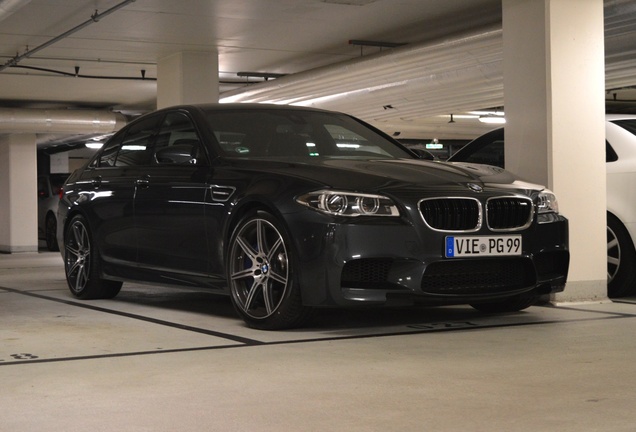 BMW M5 F10 2014