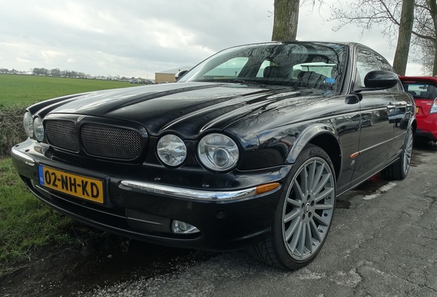 Jaguar XJR