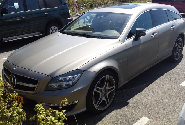 Mercedes-Benz CLS 63 AMG X218 Shooting Brake