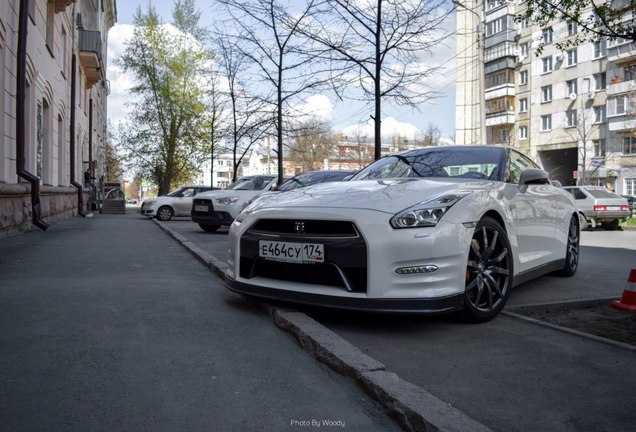 Nissan GT-R 2012