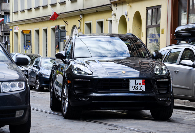 Porsche 95B Macan GTS