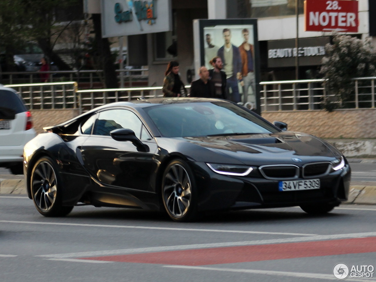 BMW i8