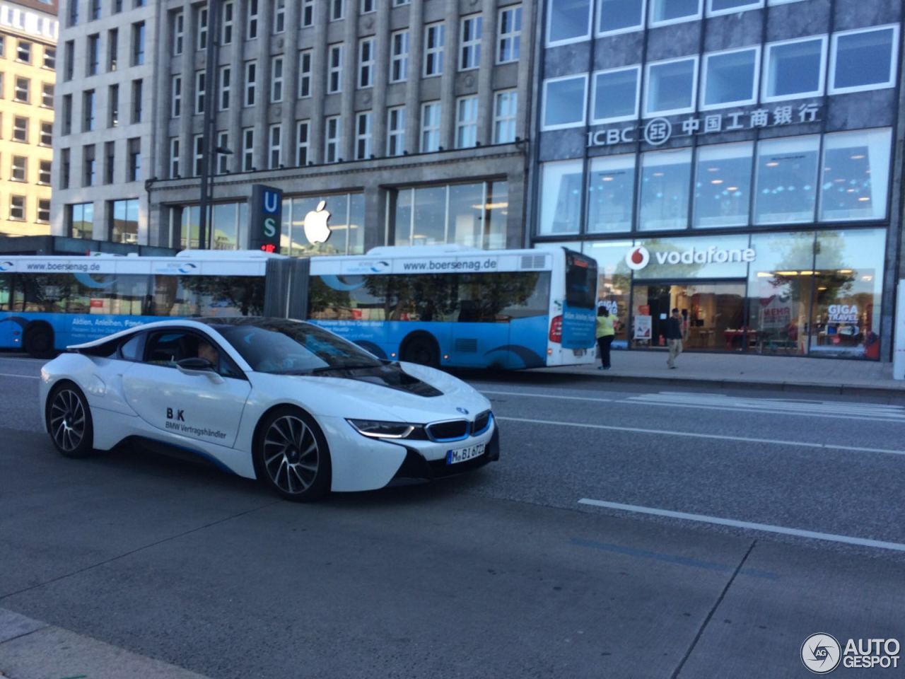 BMW i8