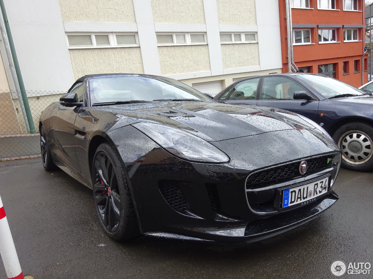 Jaguar F-TYPE R AWD Convertible