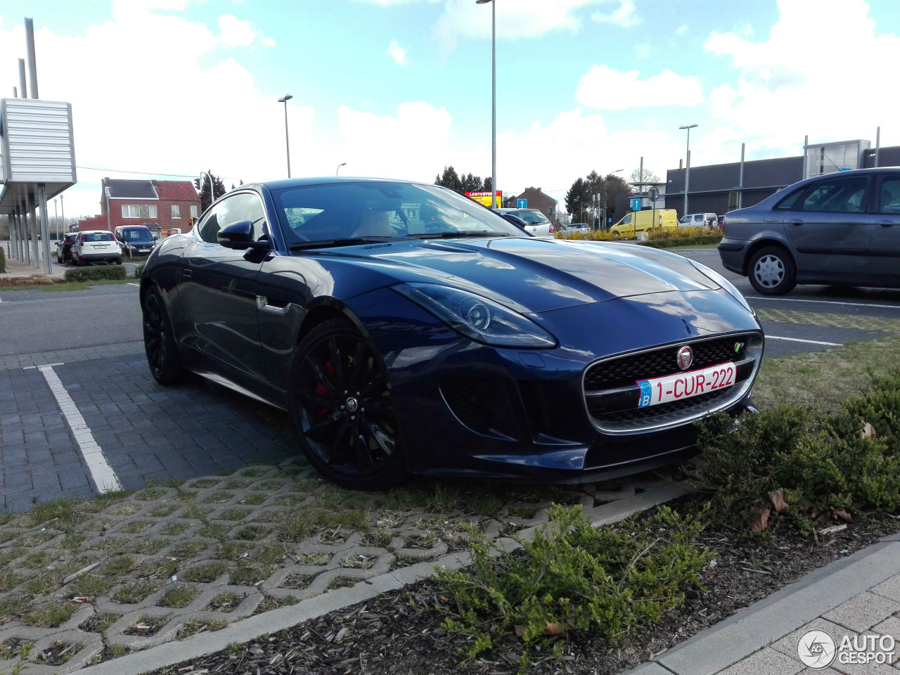 Jaguar F-TYPE R Coupé