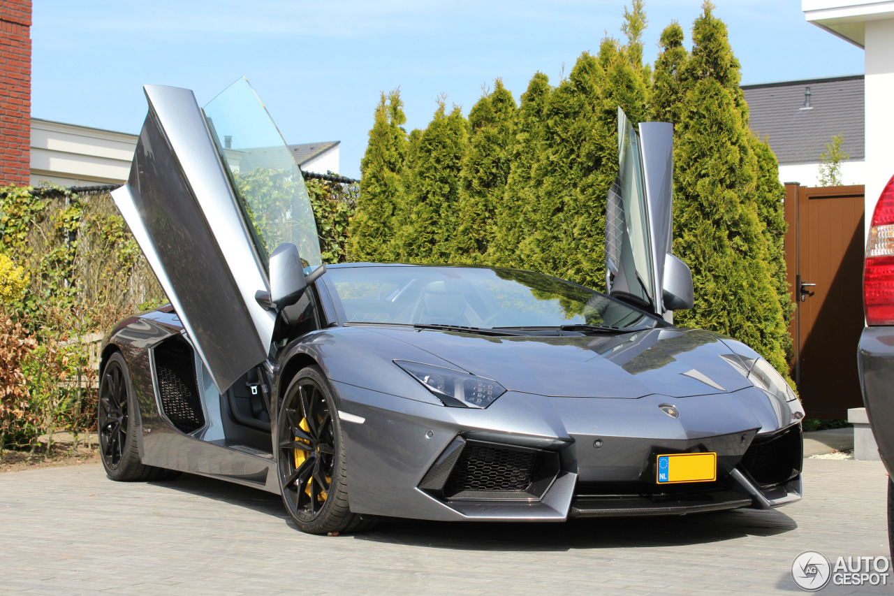 Lamborghini Aventador LP700-4 Roadster