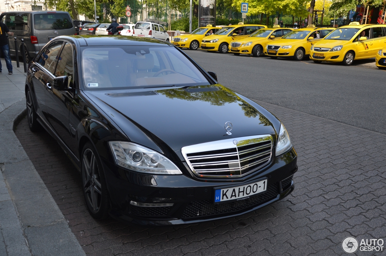 Mercedes-Benz S 65 AMG V221 2010