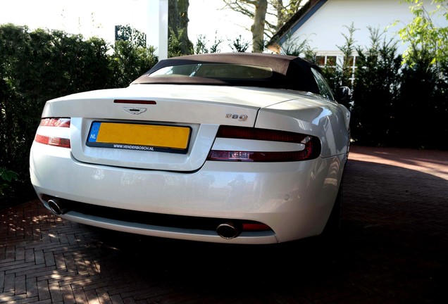 Aston Martin DB9 Volante