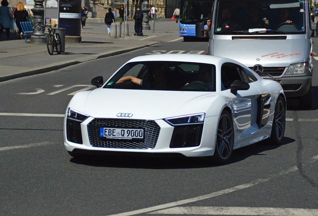 Audi R8 V10 Plus 2015