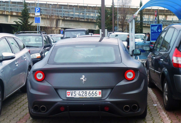 Ferrari FF