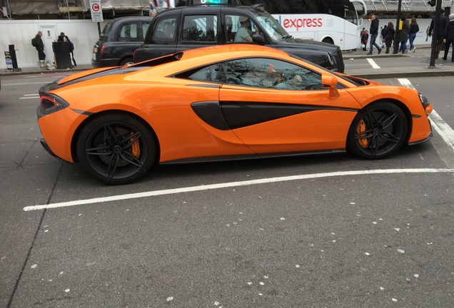 McLaren 570S