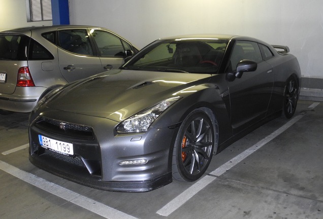 Nissan GT-R 2011