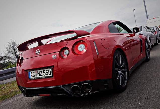 Nissan GT-R 2013