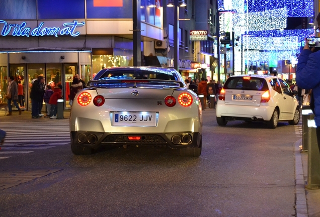 Nissan GT-R