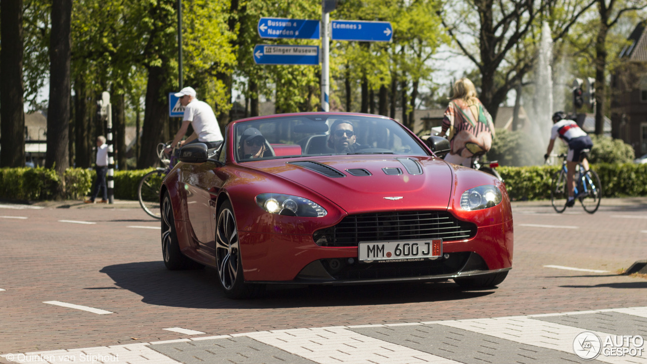 Aston Martin V12 Vantage Roadster