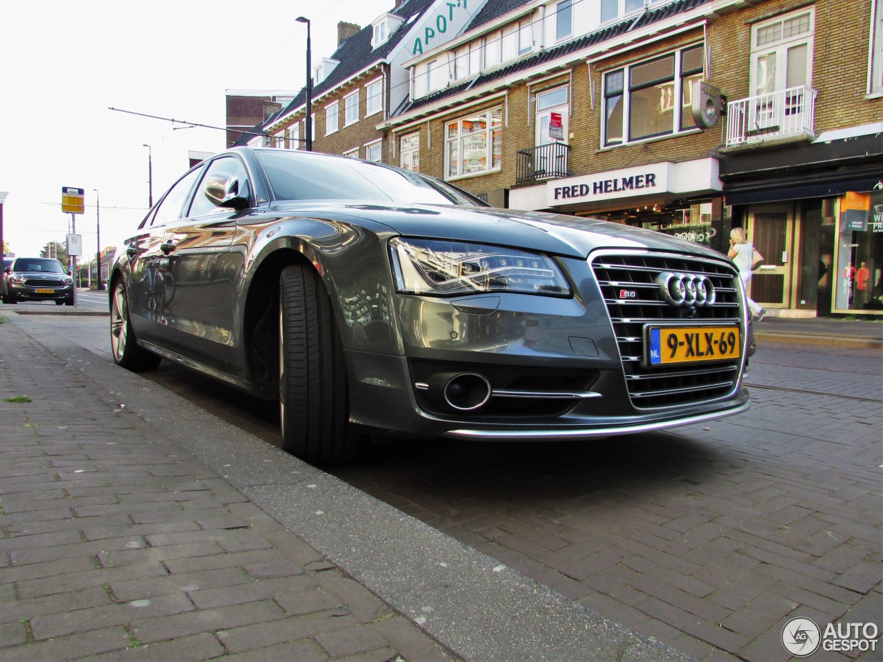 Audi S8 D4