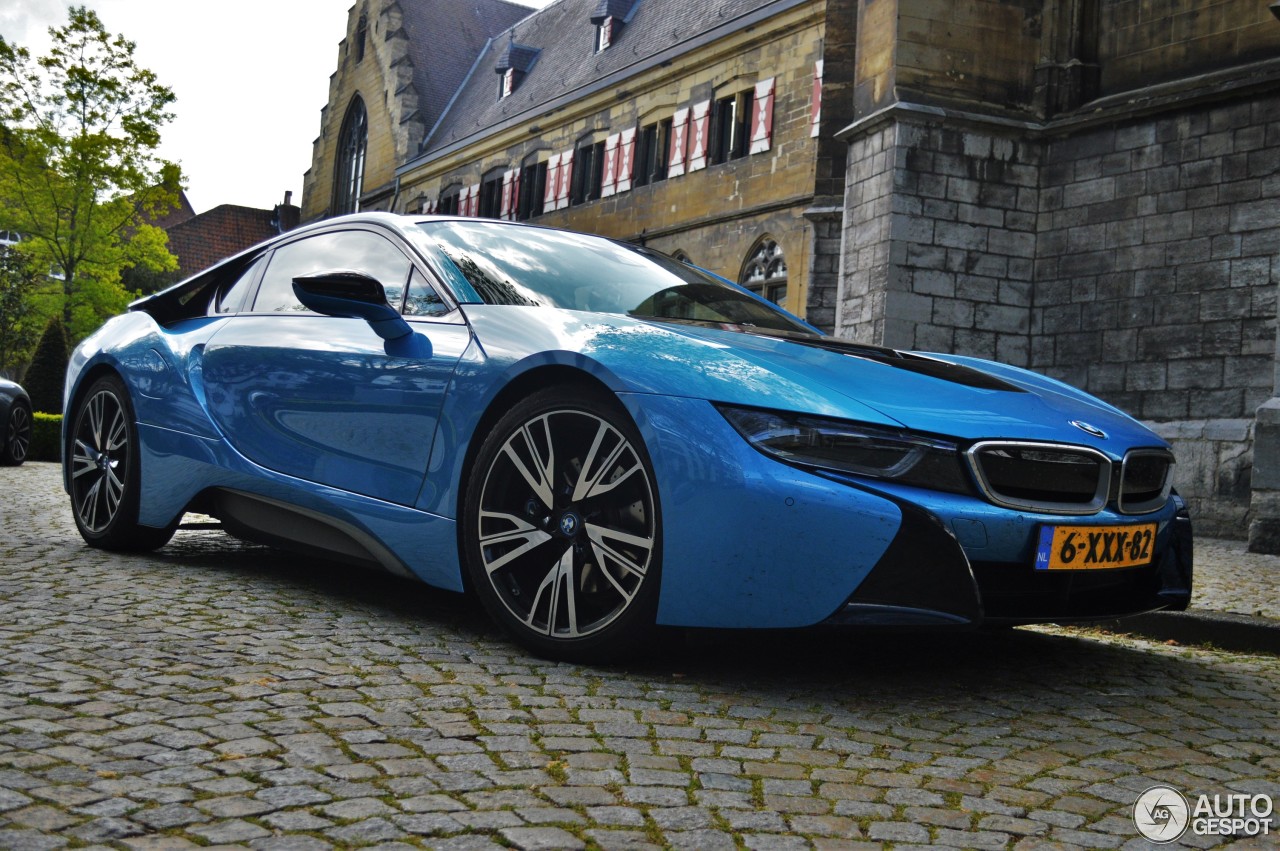 BMW i8