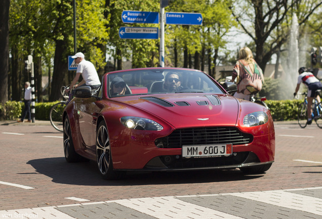 Aston Martin V12 Vantage Roadster