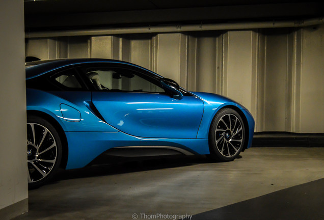 BMW i8