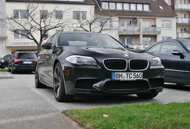 BMW M5 F10 2011