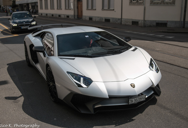 Lamborghini Aventador LP750-4 SuperVeloce