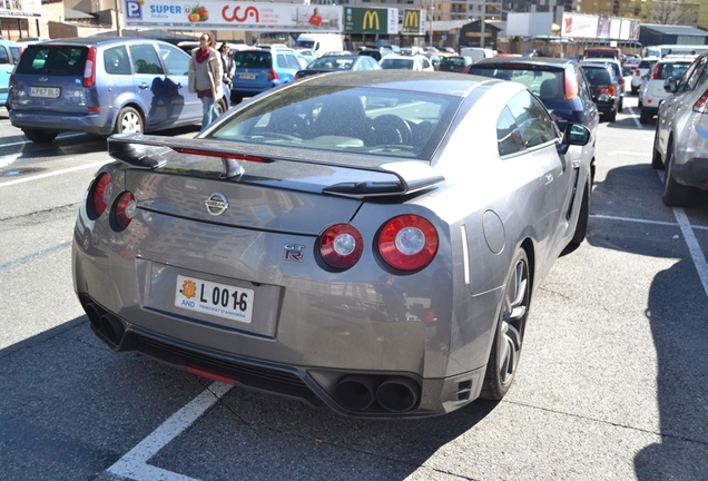 Nissan GT-R 2013