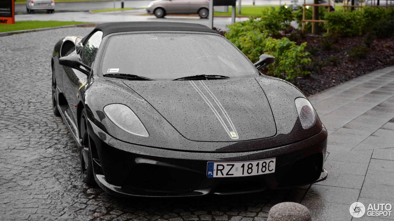 Ferrari Scuderia Spider 16M