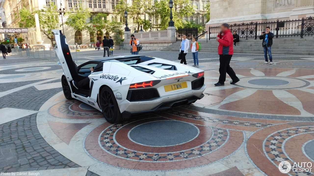 Lamborghini Aventador LP700-4 Roadster