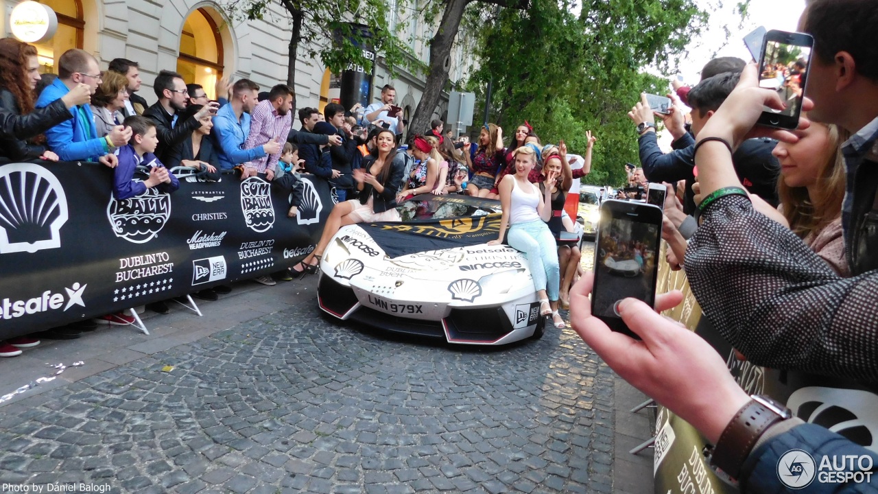 Lamborghini Aventador LP700-4 Roadster