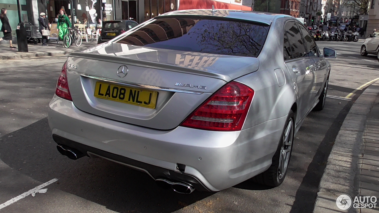 Mercedes-Benz S 65 AMG V221