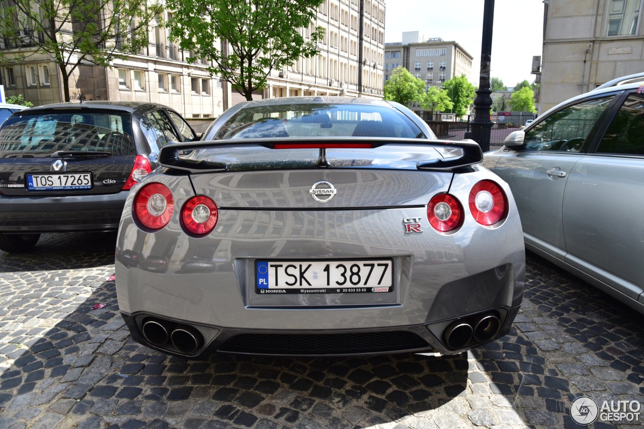 Nissan GT-R