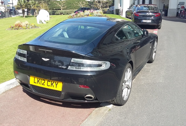 Aston Martin V8 Vantage 2012