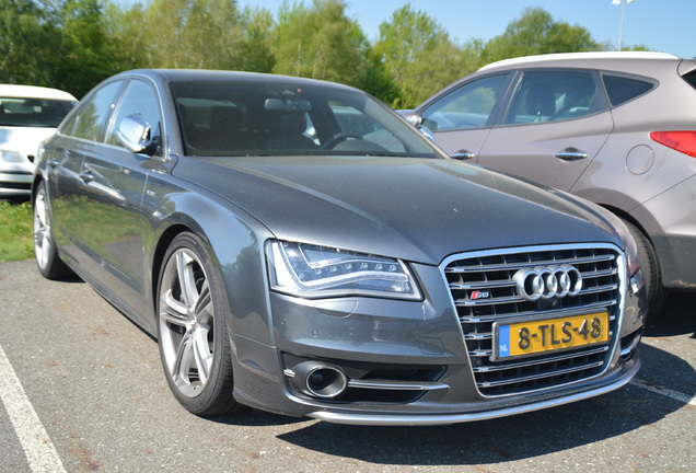 Audi S8 D4