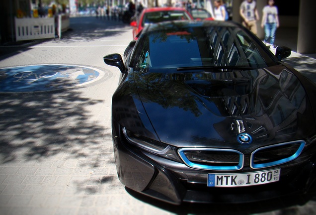 BMW i8