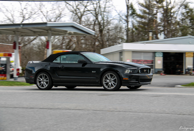 Ford Mustang GT Convertible 2013